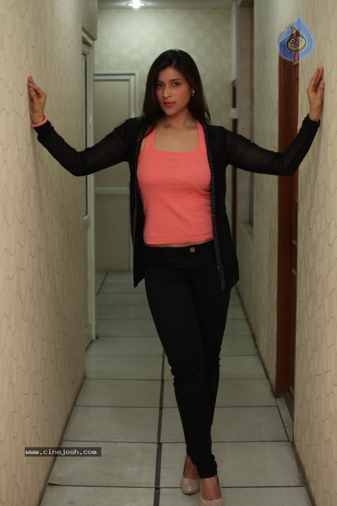 Barbie Handa Latest Photos - 63 / 76 photos