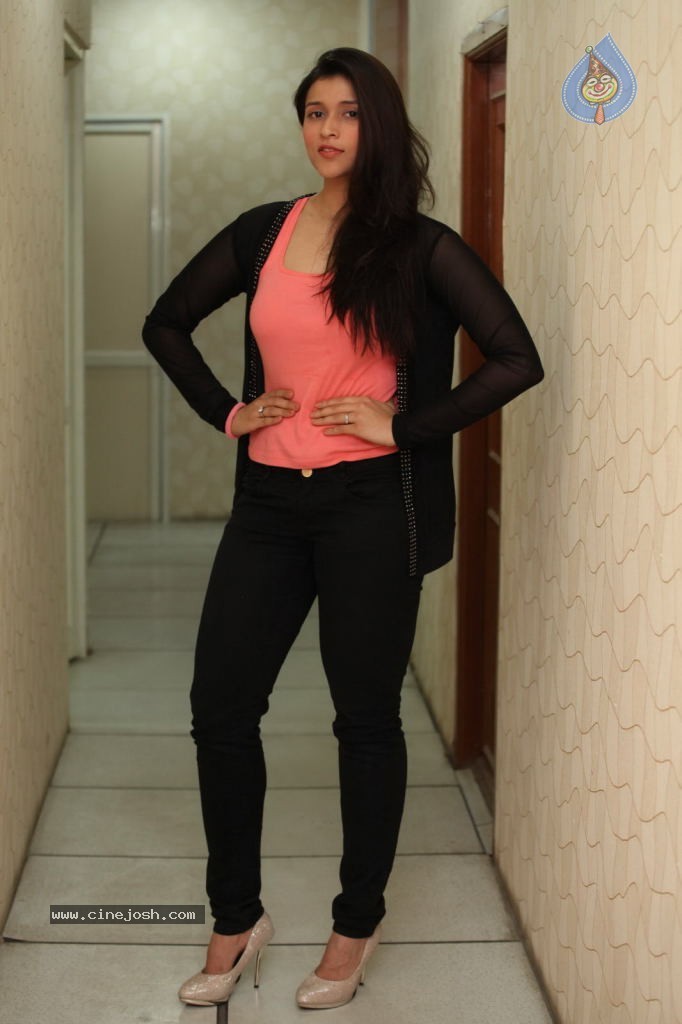 Barbie Handa Latest Photos - 68 / 76 photos