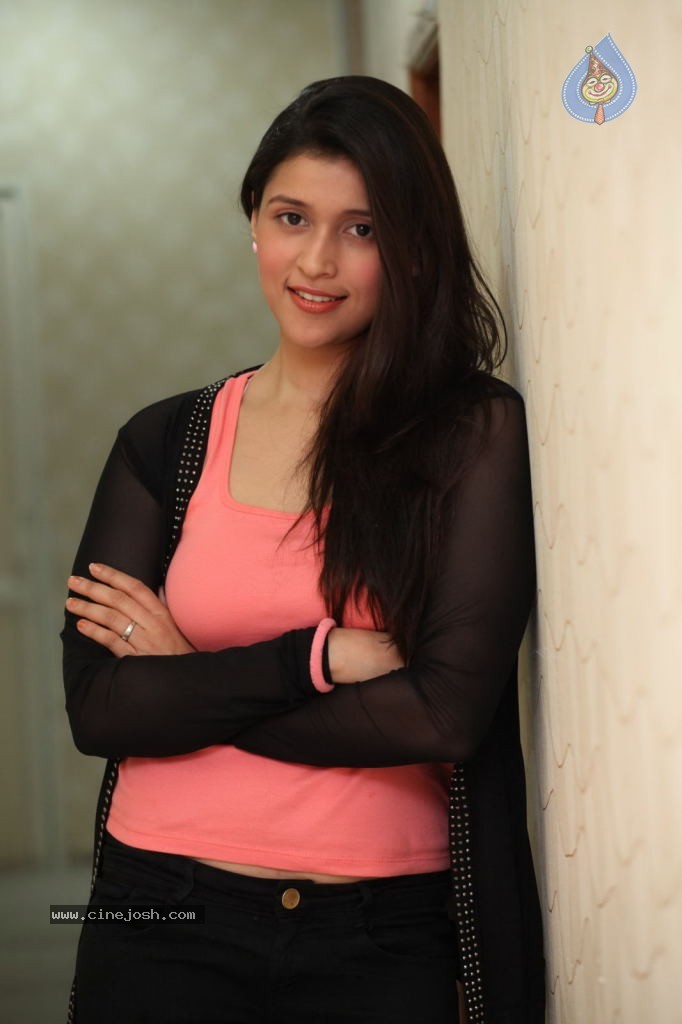 Barbie Handa Latest Photos - 75 / 76 photos