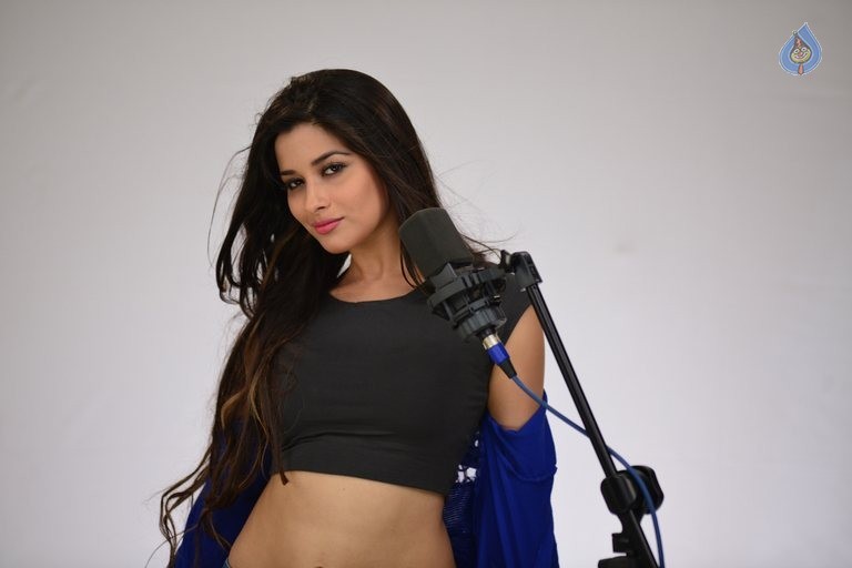 Best Actors Movie Heroines Photos - 32 / 53 photos