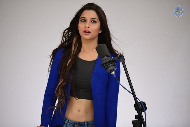 Best Actors Movie Heroines Photos - 48 / 53 photos