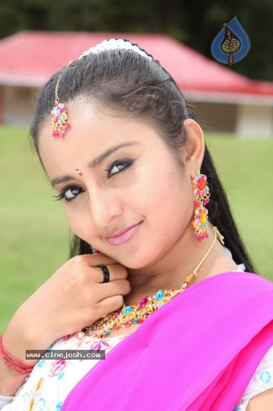 Bhama Stills - 8 / 23 photos