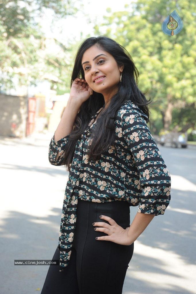 Bhanu Sri Mehra Latest Photos - 67 / 112 photos