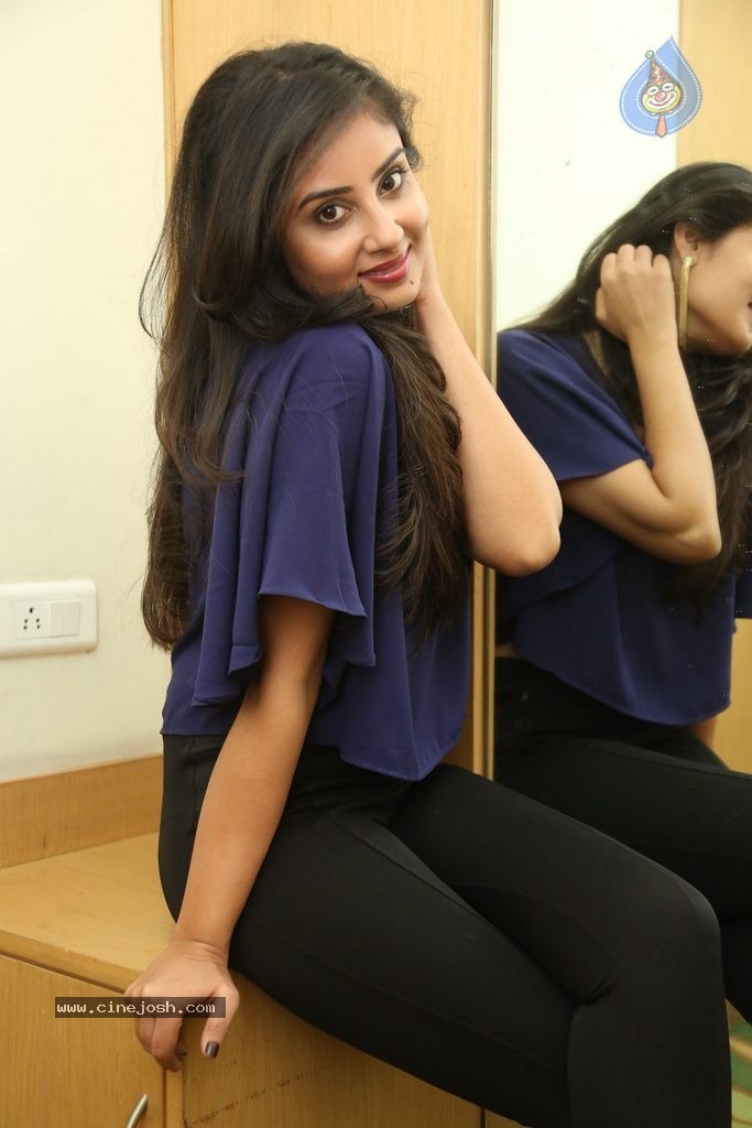 Bhanu Sri Mehra Latest Photos - 17 / 109 photos