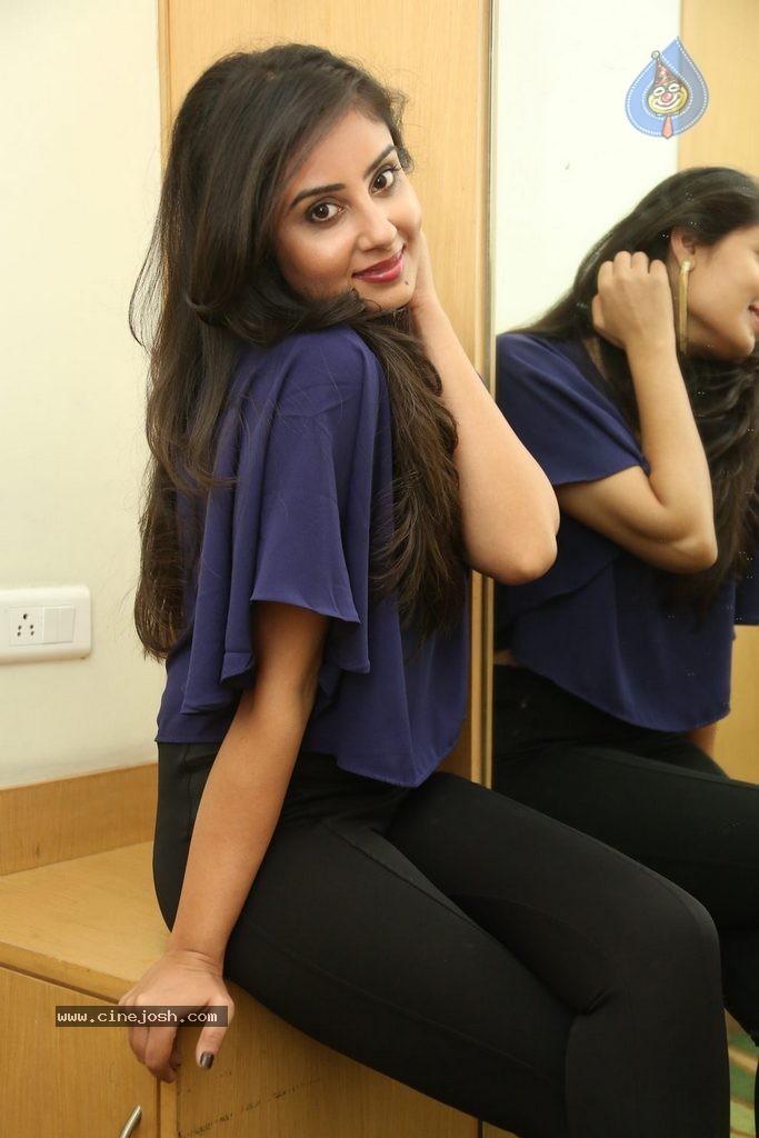 Bhanu Sri Mehra Latest Photos - 33 / 109 photos
