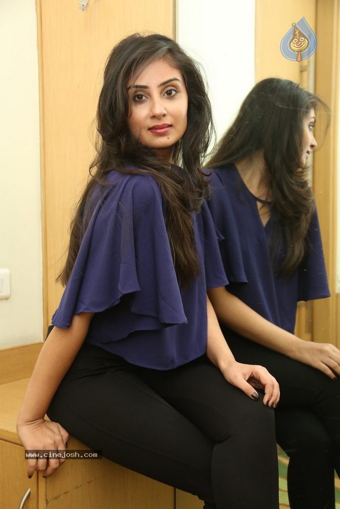 Bhanu Sri Mehra Latest Photos - 70 / 109 photos