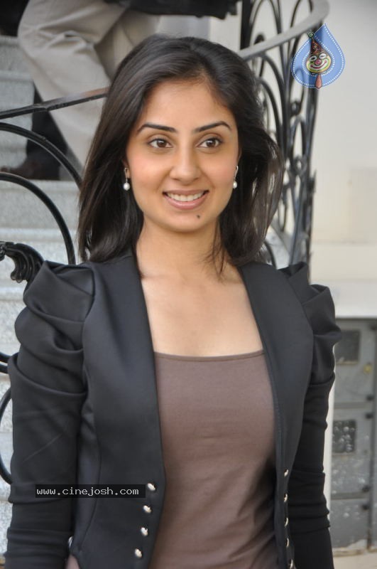 Bhanu Sri Mehra New Stills - 23 / 153 photos