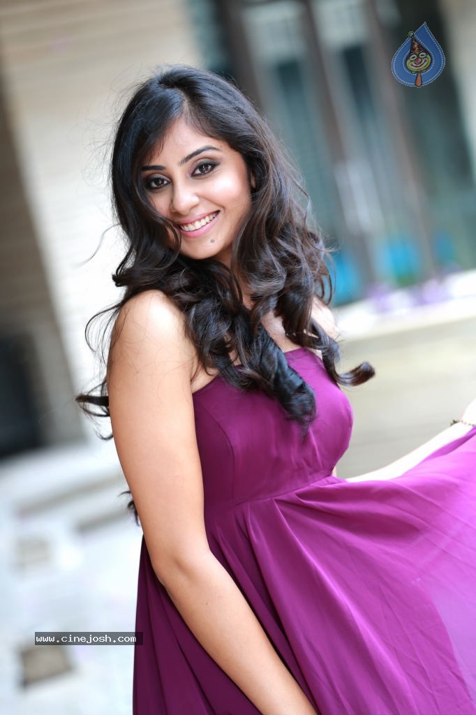 Bhanusri Mehra Hot Stills - 24 / 134 photos