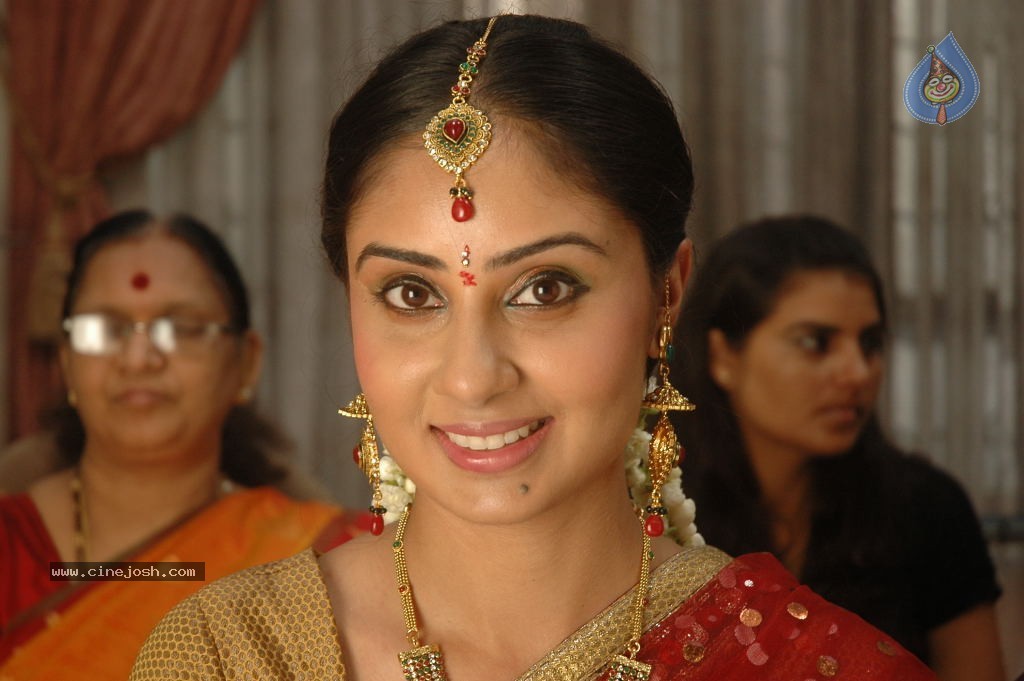 Bhanusri Mehra Latest Stills - 13 / 35 photos