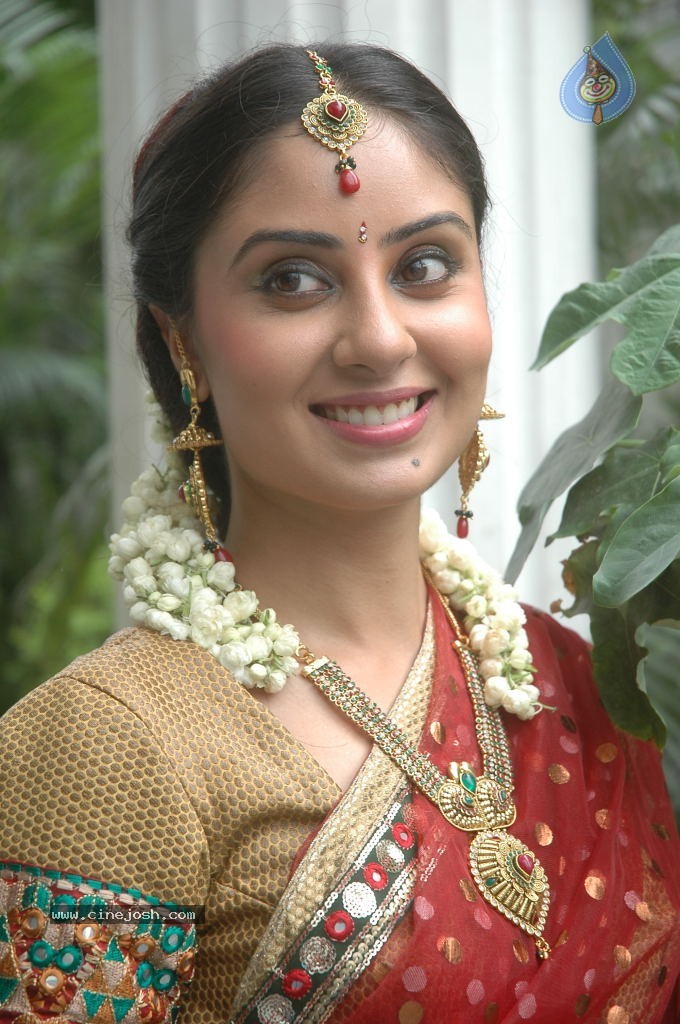 Bhanusri Mehra Latest Stills - 15 / 35 photos