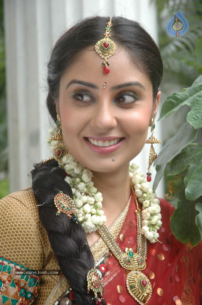 Bhanusri Mehra Latest Stills - 16 / 35 photos