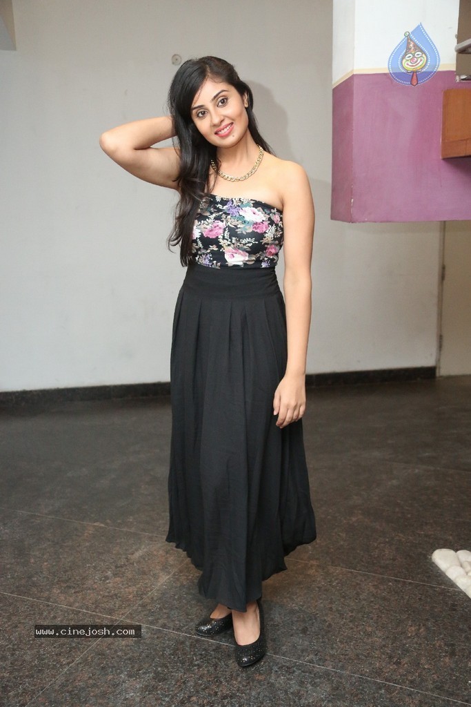 Bhanusri Mehra New Stills - 35 / 89 photos