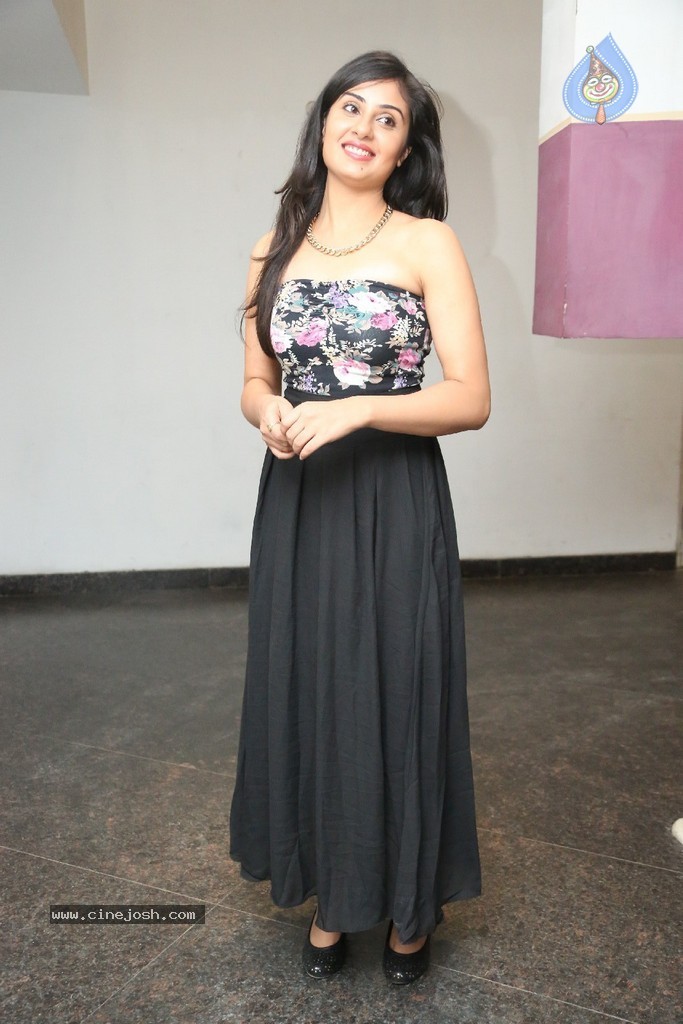 Bhanusri Mehra New Stills - 48 / 89 photos