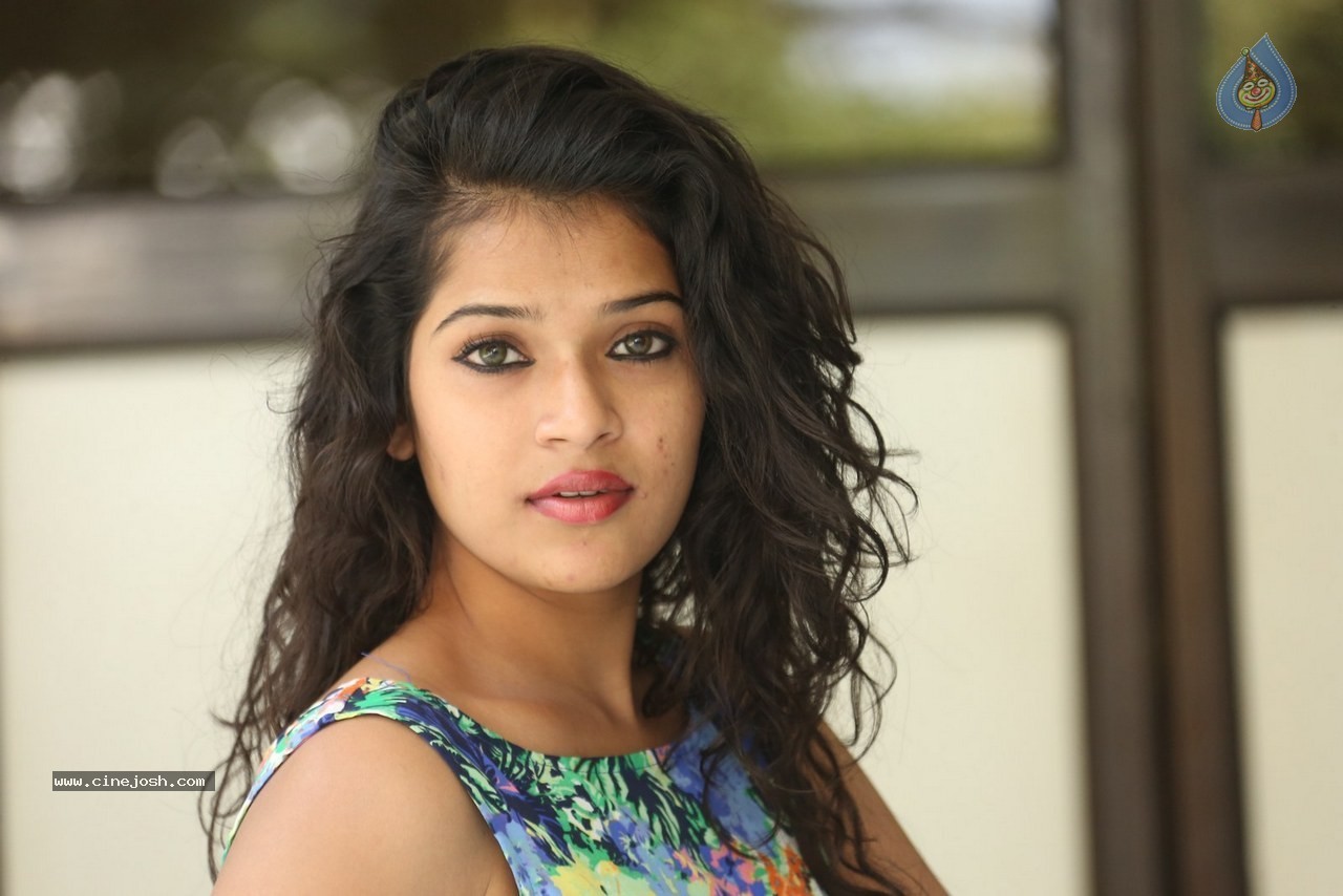 Bhargavi Latest Stills - 36 / 102 photos
