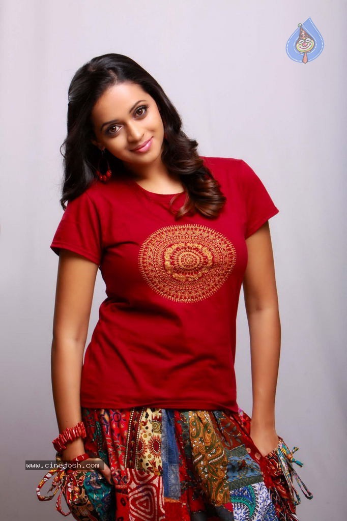 Bhavana Latest Stills - 1 / 77 photos