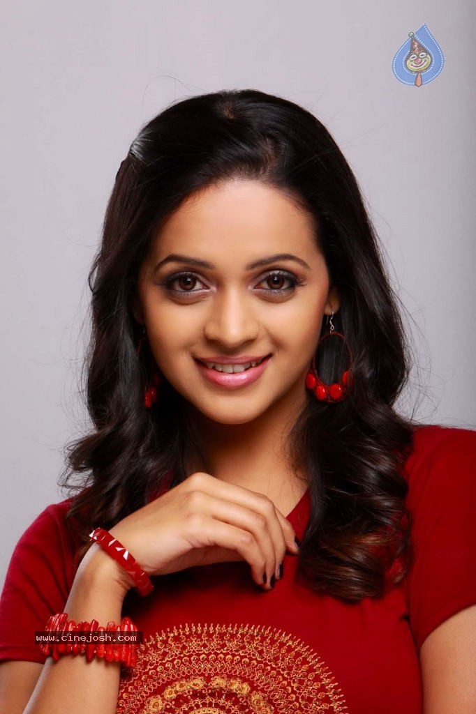 Bhavana Latest Stills - 50 / 77 photos