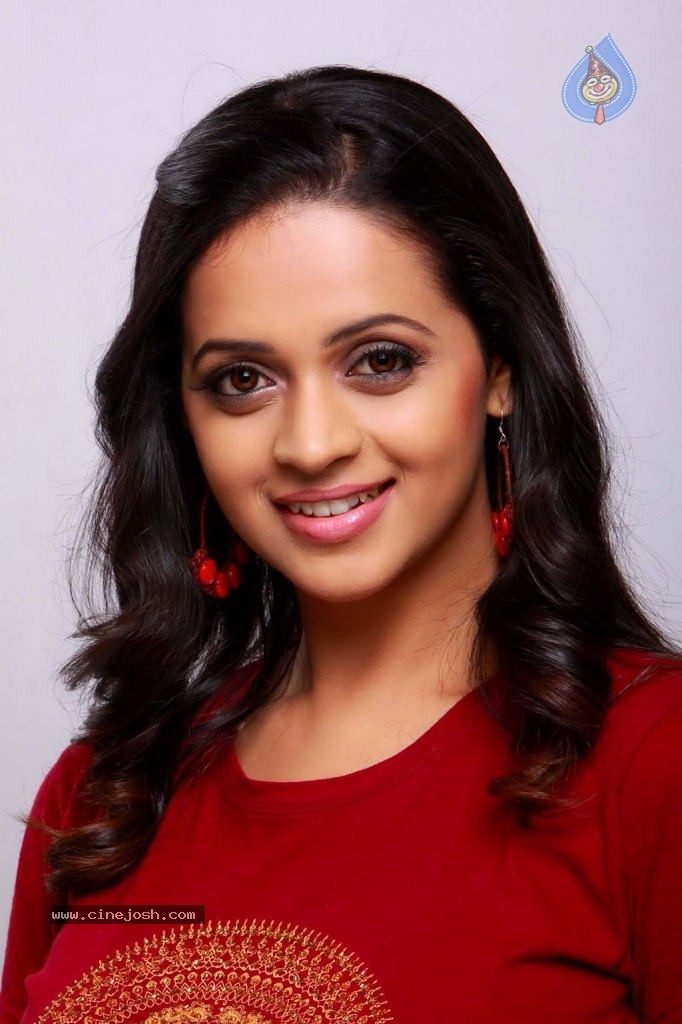 Bhavana Latest Stills - 54 / 77 photos