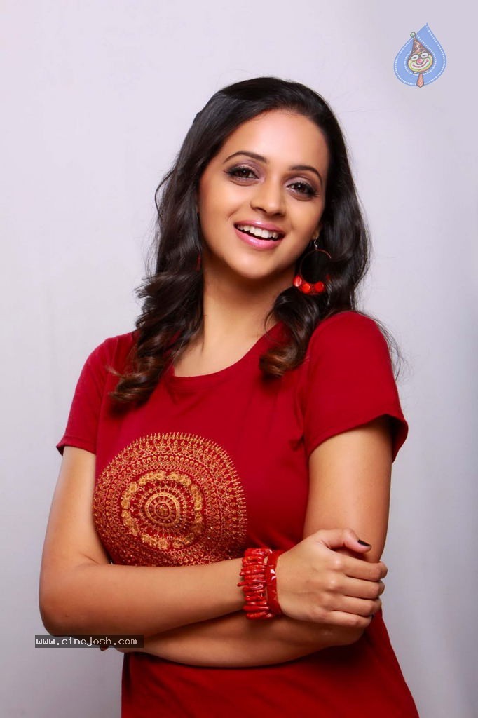 Bhavana Latest Stills - 60 / 77 photos