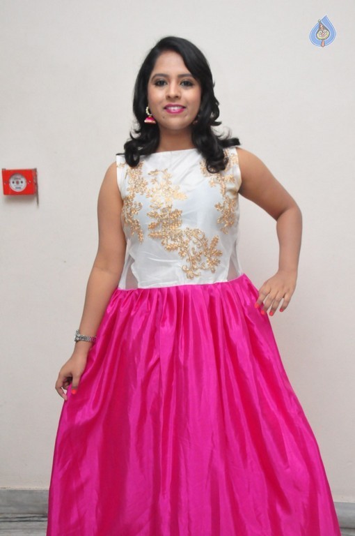 Bhavana New Pics - 1 / 30 photos