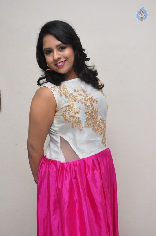 Bhavana New Pics - 15 / 30 photos
