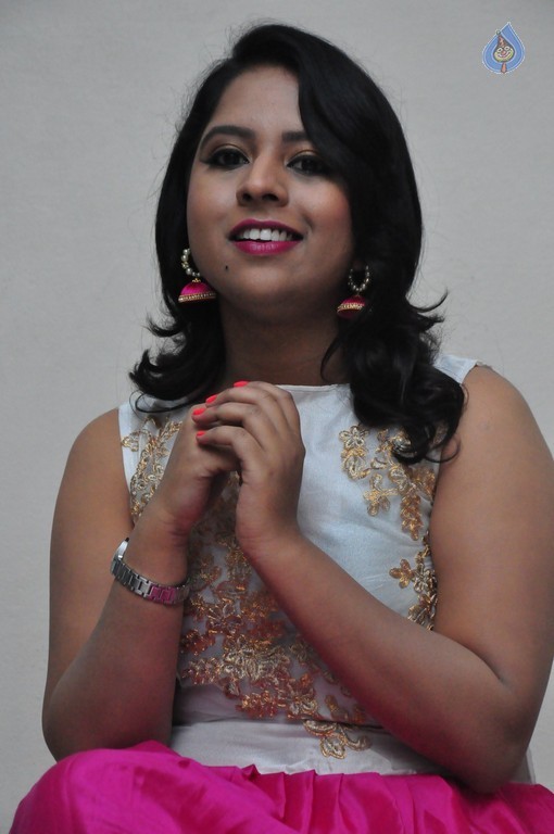 Bhavana New Pics - 17 / 30 photos