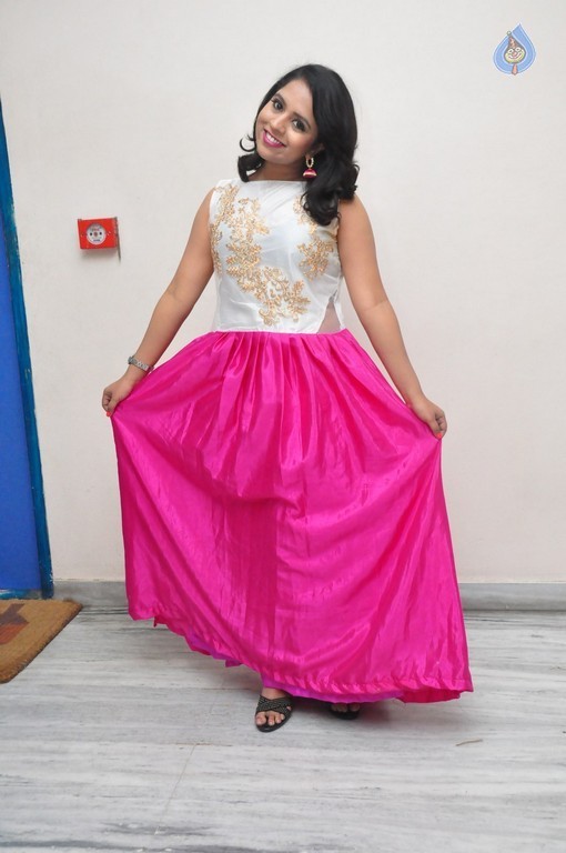 Bhavana New Pics - 18 / 30 photos