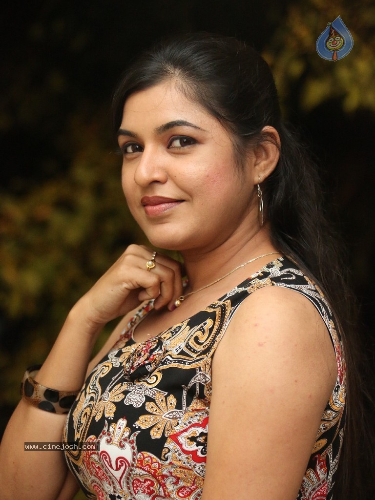 Bhavani Agarwal Latest Photos - 15 / 65 photos