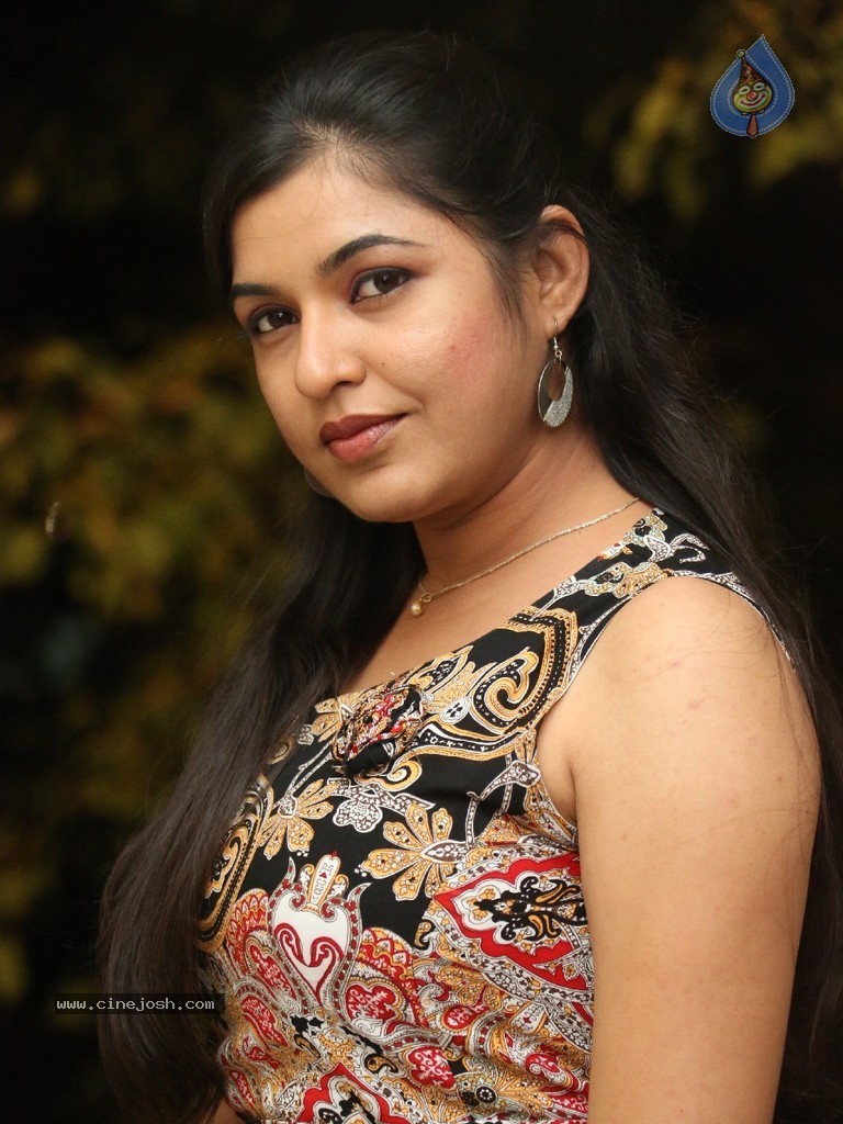 Bhavani Agarwal Latest Photos - 64 / 65 photos