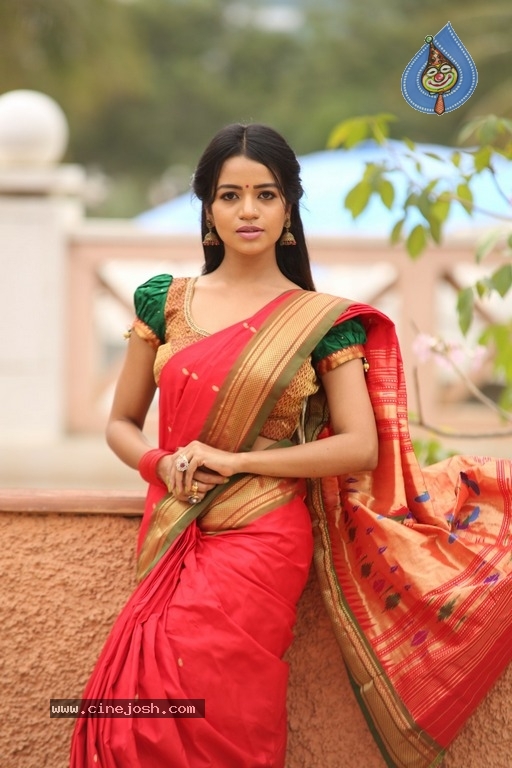 Bhavya Sri New Photos - 12 / 21 photos