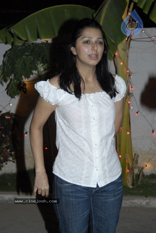 Bhoomika New Gallery - 4 / 34 photos