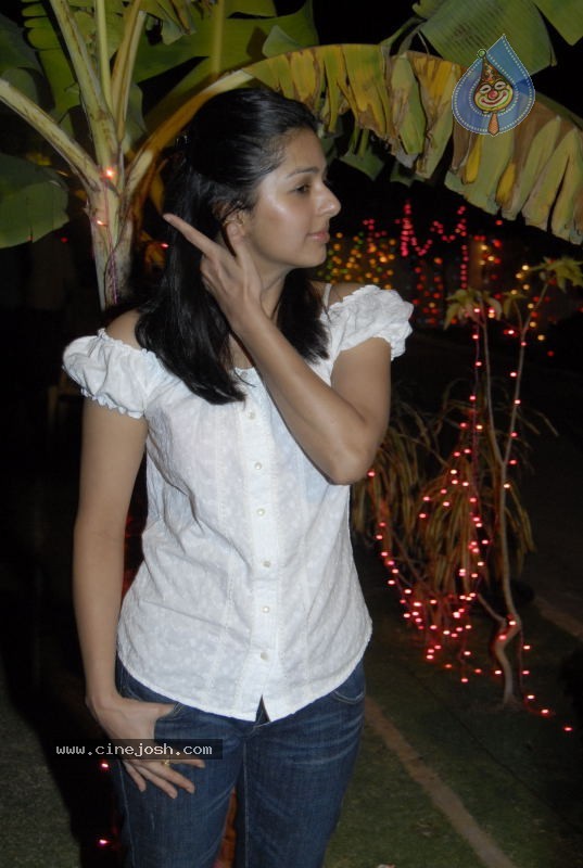 Bhoomika New Gallery - 10 / 34 photos