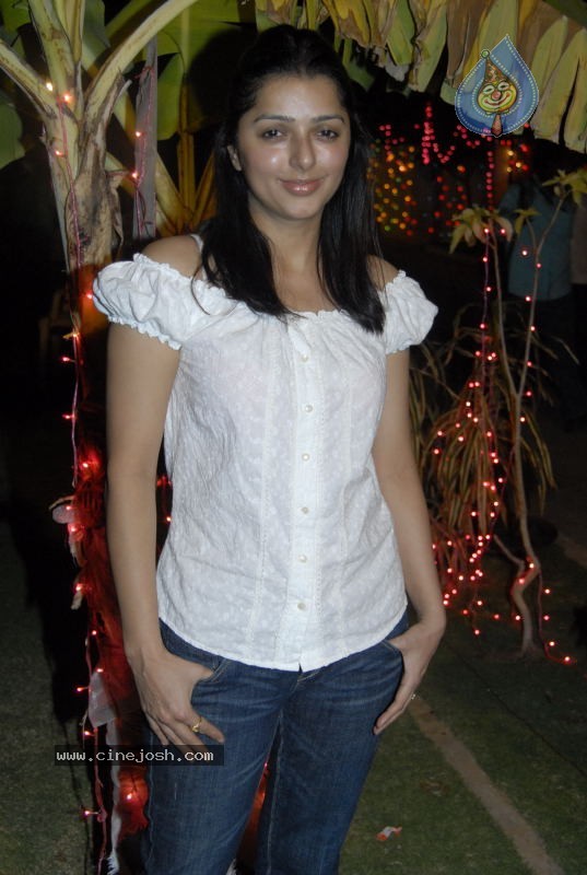 Bhoomika New Gallery - 19 / 34 photos