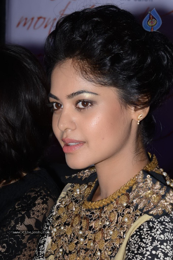 Bindhu Madhavi Latest Pics - 15 / 37 photos