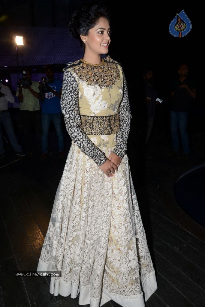 Bindhu Madhavi Latest Pics - 30 / 37 photos