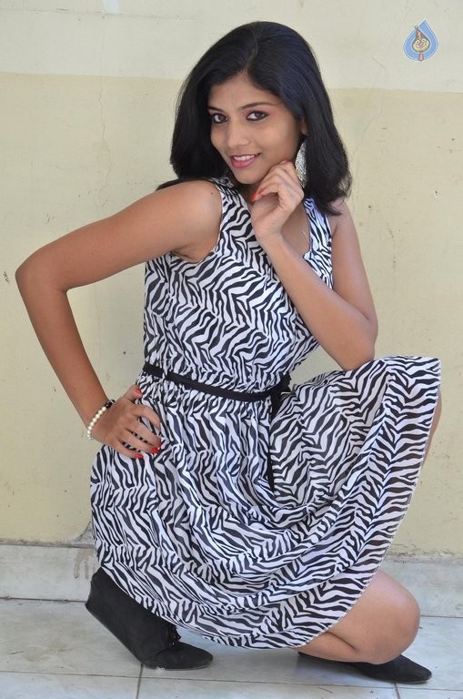 Bindu New Pics - 9 / 42 photos