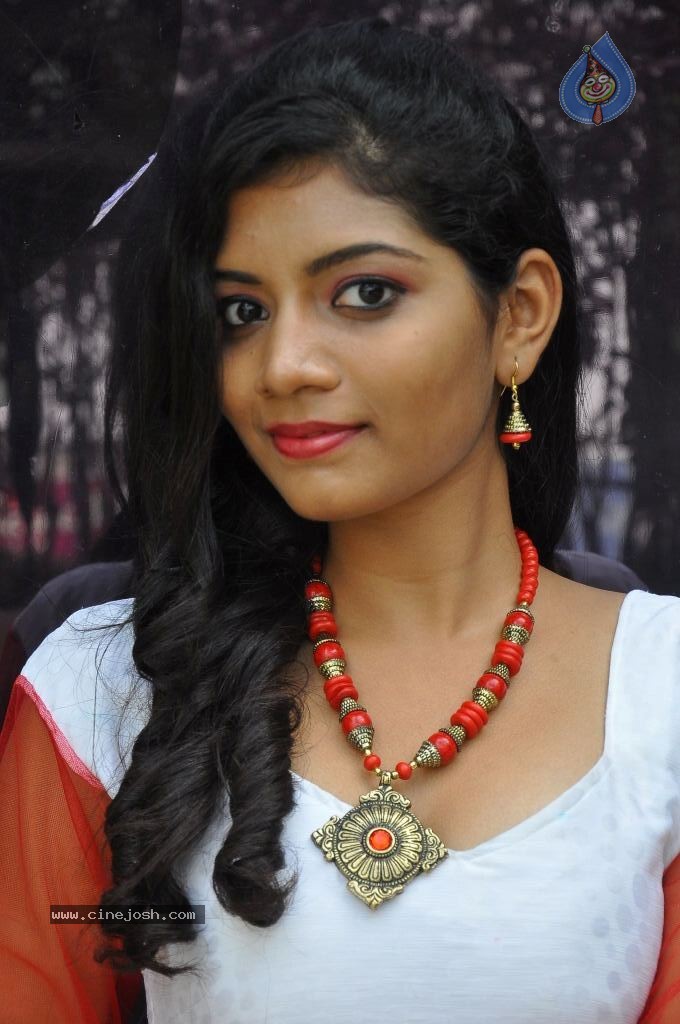 Bindu Stills - 43 / 46 photos