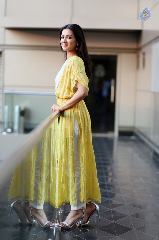 Catherine Tresa Latest Photo Shoot - 28 / 62 photos