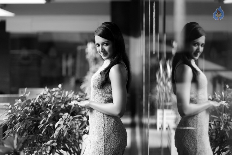 Catherine Tresa Latest Photo Shoot - 38 / 62 photos