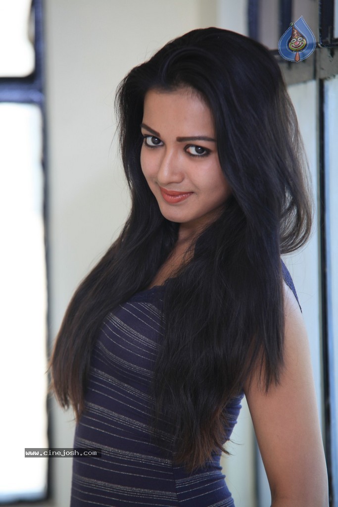 Catherine Tresa New Pics - 103 / 127 photos