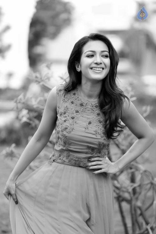 Catherine Tresa Photo Shoot - 22 / 23 photos
