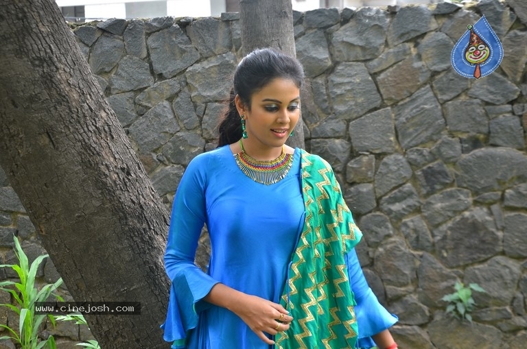 Chandini Tamilarasan Photos - 15 / 15 photos