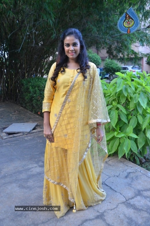 Chandini Tamilarasan Photos - 15 / 16 photos