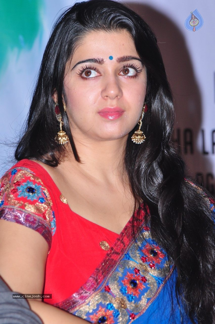 Charmi at Jyothi Lakshmi SM - 18 / 83 photos