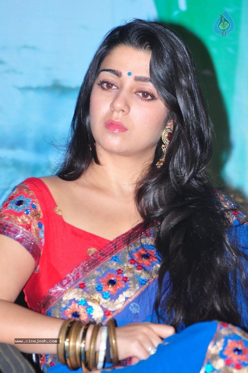 Charmi at Jyothi Lakshmi SM - 21 / 83 photos