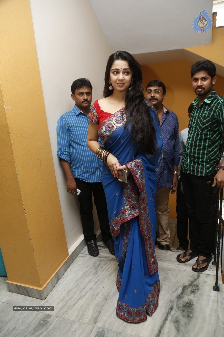 Charmi at Jyothi Lakshmi SM - 29 / 83 photos