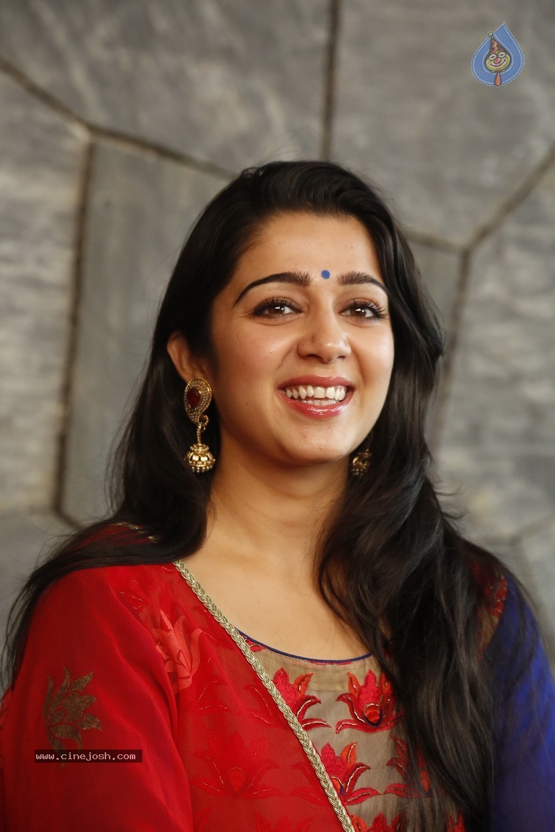 Charmi Interview Photos - 17 / 63 photos