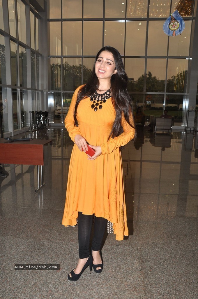 Charmi Latest Pics - 27 / 59 photos