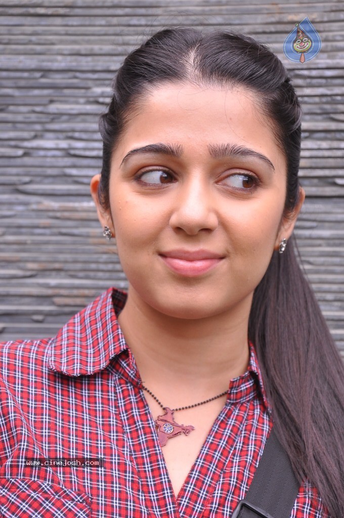 Charmi Latest Pics - 5 / 51 photos