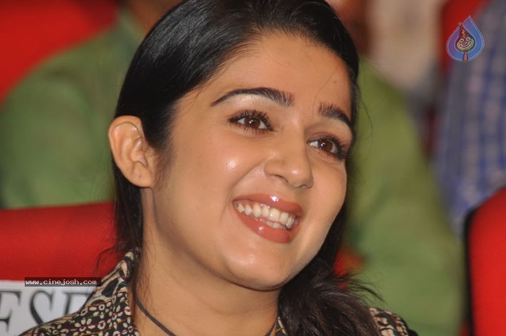 Charmi New Stills - 33 / 92 photos