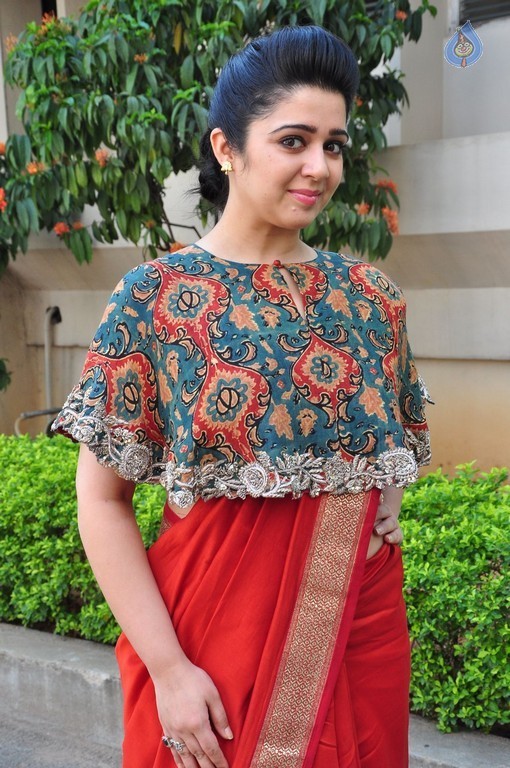 Charmy Kaur Photos - 8 / 61 photos